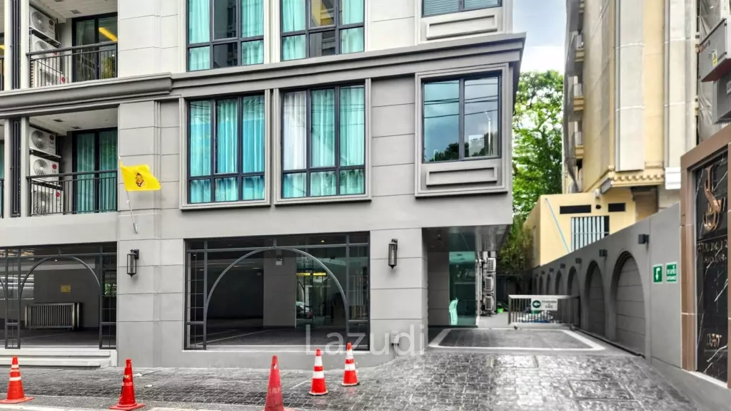 70sqm Retail Space in New Luxury Residential Building on Sukhumvit 39 – Perfect for Your Next Business!