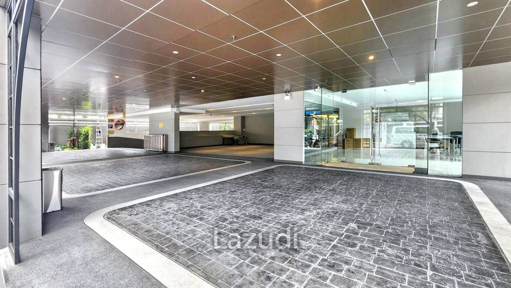 70sqm Retail Space in New Luxury Residential Building on Sukhumvit 39 – Perfect for Your Next Business!