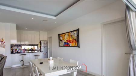 Black Mountain Golf Course: 3 bedroom luxury pool villa on the golf course