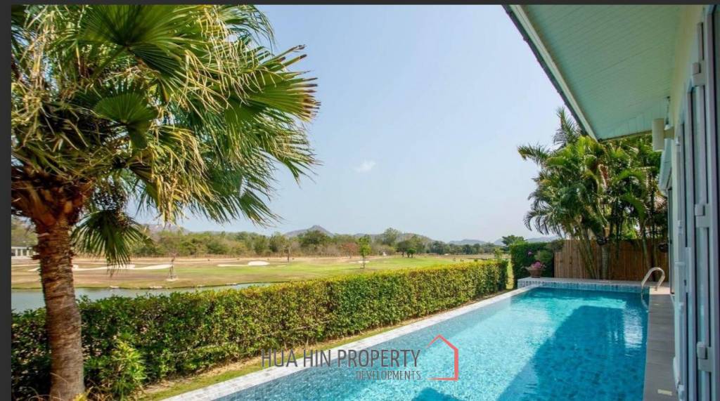 Black Mountain Golf Course: 3 bedroom luxury pool villa on the golf course