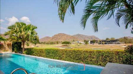 Black Mountain Golf Course: 3 bedroom luxury pool villa on the golf course
