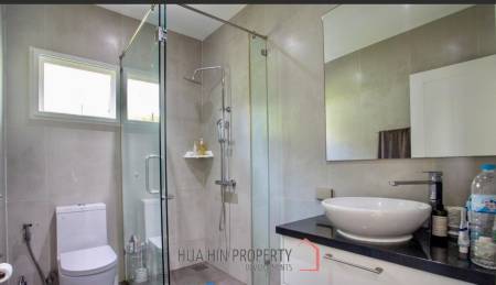 Black Mountain Golf Course: 3 bedroom luxury pool villa on the golf course