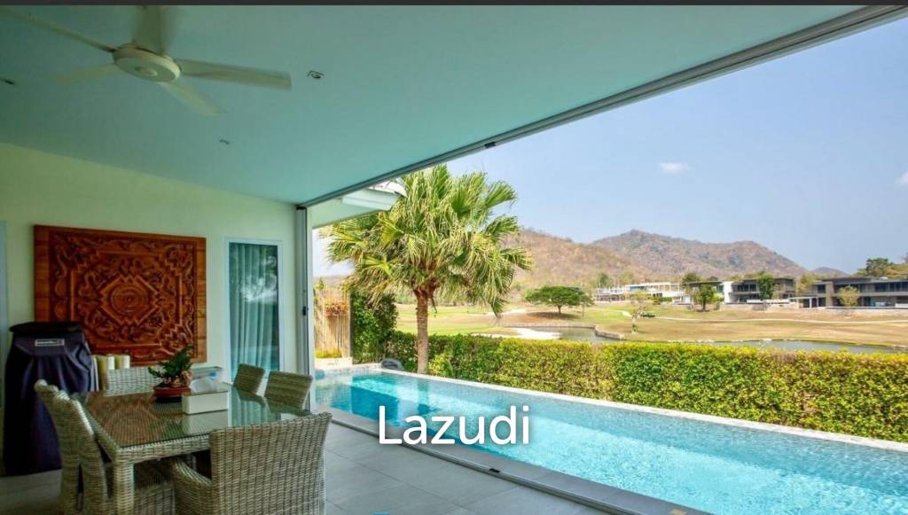 Black Mountain Golf Course: 3 bedroom luxury pool villa on the golf course