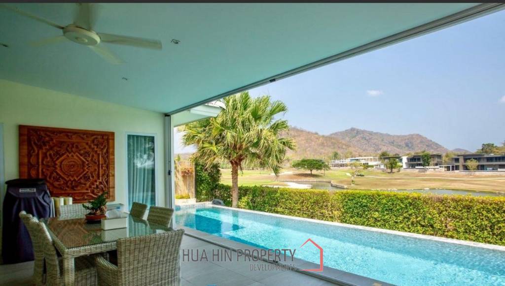 Black Mountain Golf Course: 3 bedroom luxury pool villa on the golf course