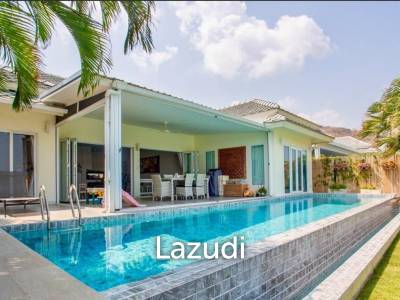 Black Mountain Golf Course: 3 bedroom luxury pool villa on the golf course