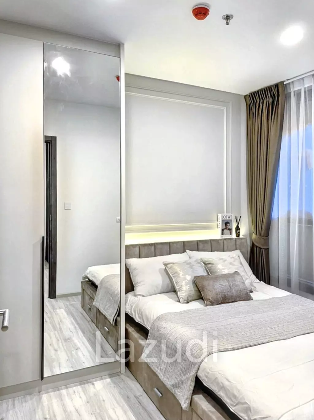 1 Bedroom 1 Bathroom 35 SQ.M XT Huaykwang