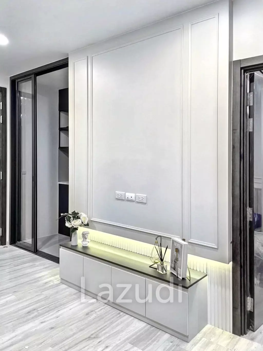 1 Bedroom 1 Bathroom 35 SQ.M XT Huaykwang