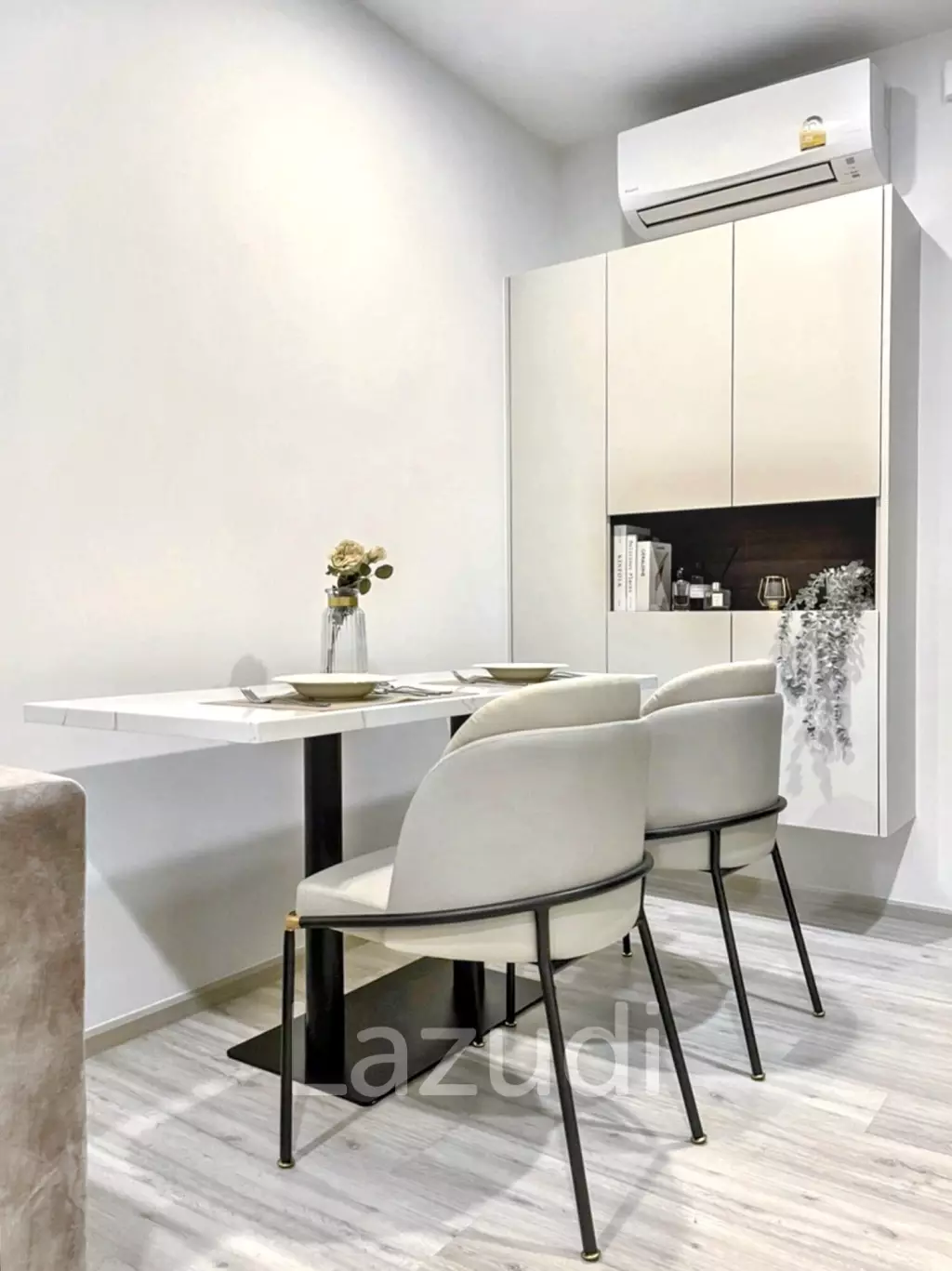 1 Bedroom 1 Bathroom 35 SQ.M XT Huaykwang