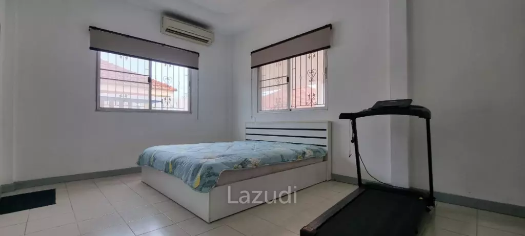 3 Beds 2 Baths 110 SQ.M. Chockchai Garden Home 2