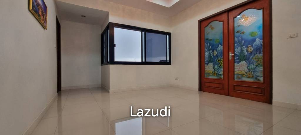 5 Beds 5 Baths 650 SQ.M. Pattaya Paradise Village 2