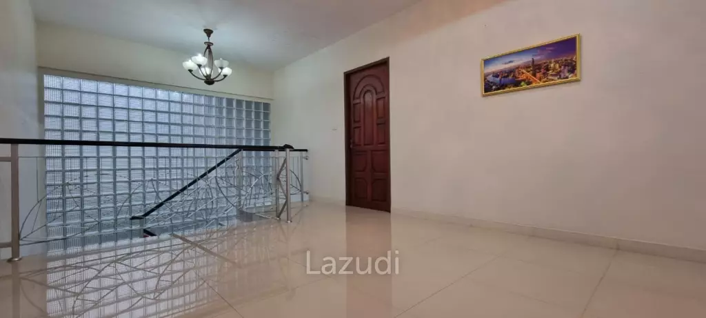 5 Beds 5 Baths 650 SQ.M. Pattaya Paradise Village 2