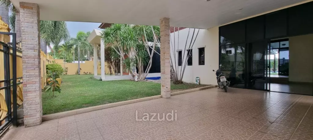 5 Beds 5 Baths 650 SQ.M. Pattaya Paradise Village 2