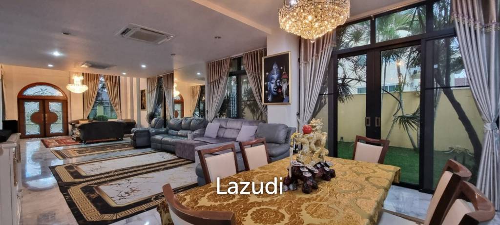 5 Beds 5 Baths 650 SQ.M. Pattaya Paradise Village 2