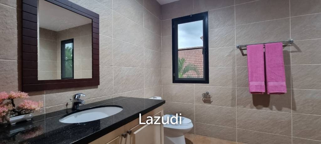 5 Beds 5 Baths 650 SQ.M. Pattaya Paradise Village 2