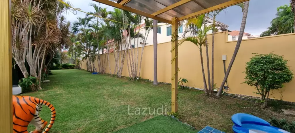5 Beds 5 Baths 650 SQ.M. Pattaya Paradise Village 2