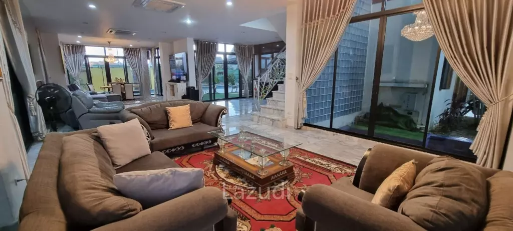 5 Beds 5 Baths 650 SQ.M. Pattaya Paradise Village 2