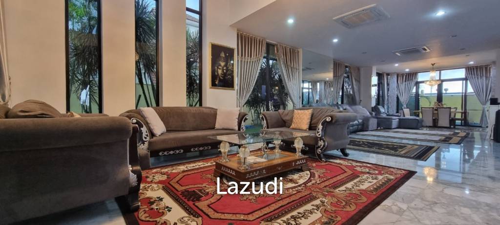 5 Beds 5 Baths 650 SQ.M. Pattaya Paradise Village 2