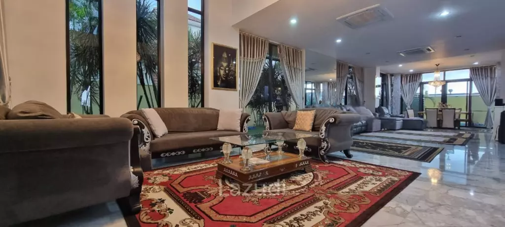 5 Beds 5 Baths 650 SQ.M. Pattaya Paradise Village 2