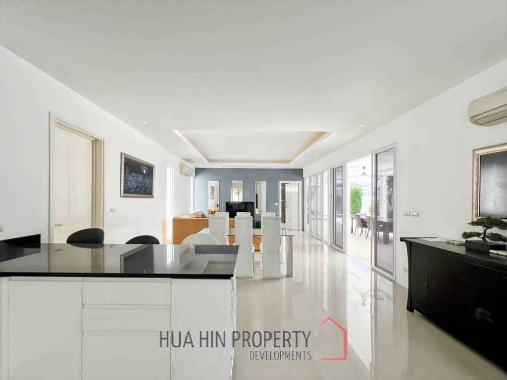 Exclusive 4 Bedroom Villa with Private Pool in Falcon Hill Hua Hin