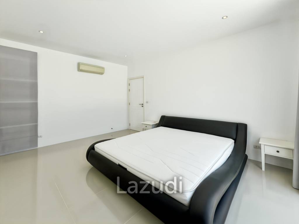 Exclusive 4 Bedroom Villa with Private Pool in Falcon Hill Hua Hin