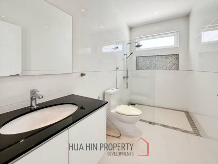 Exclusive 4 Bedroom Villa with Private Pool in Falcon Hill Hua Hin