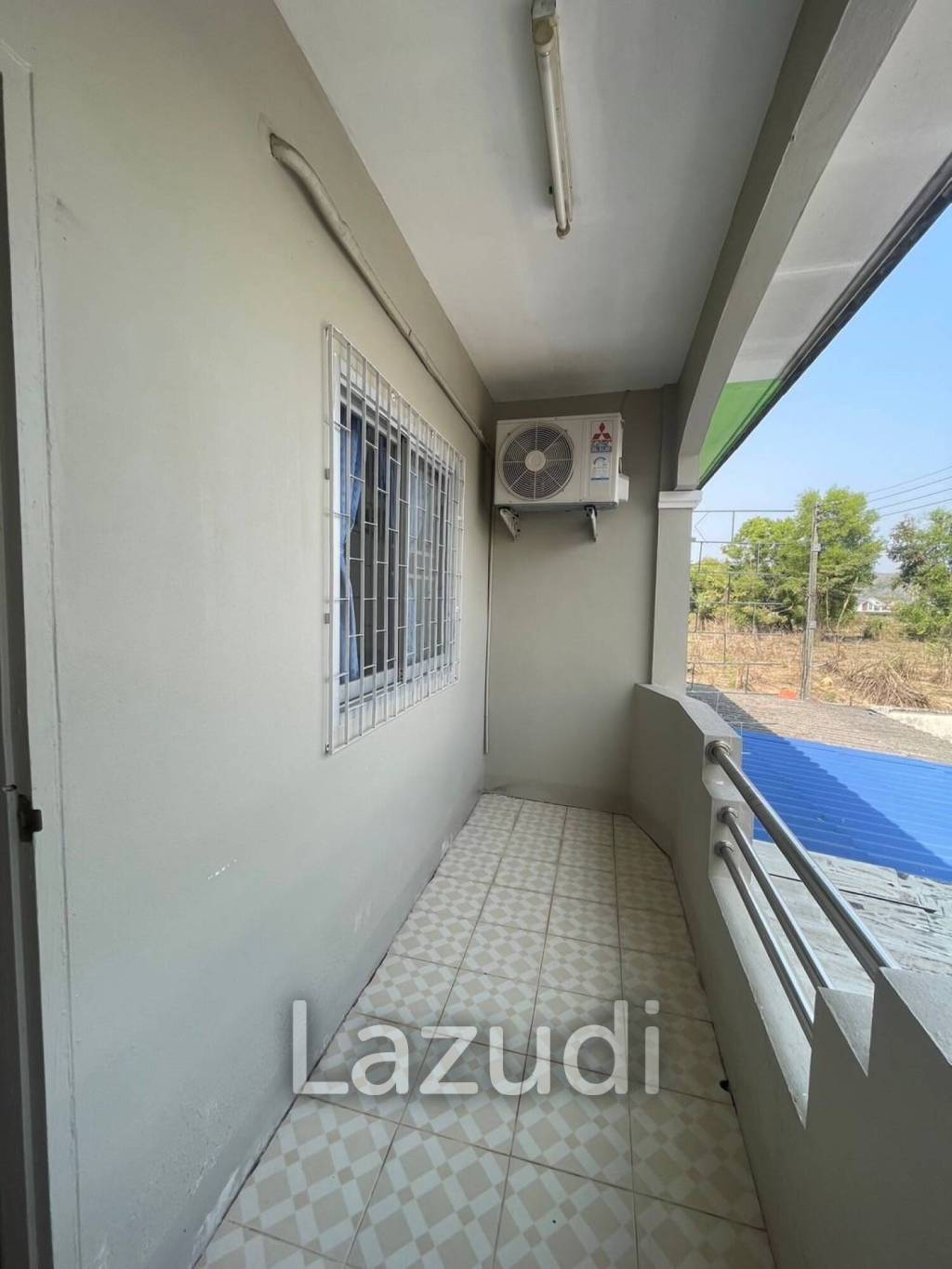 2 Bedrooms Townhouse For Sale in Fah Thai Project