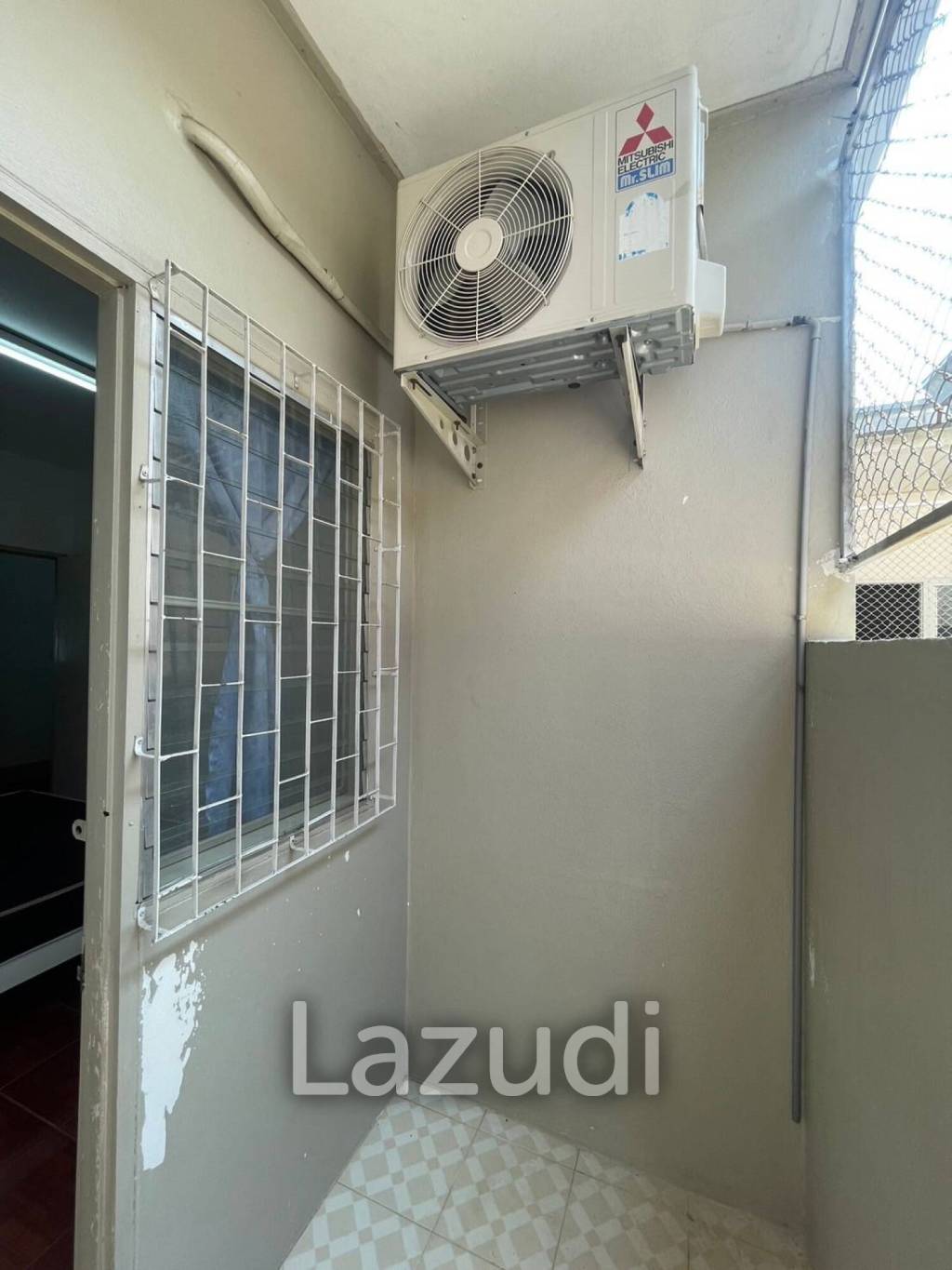 2 Bedrooms Townhouse For Sale in Fah Thai Project