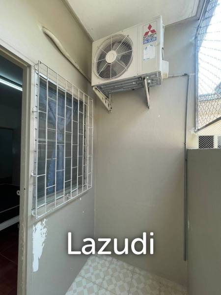2 Bedrooms Townhouse For Sale in Fah Thai Project