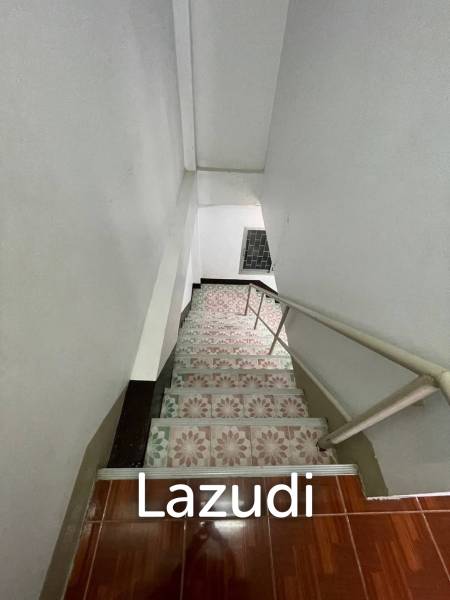 2 Bedrooms Townhouse For Sale in Fah Thai Project