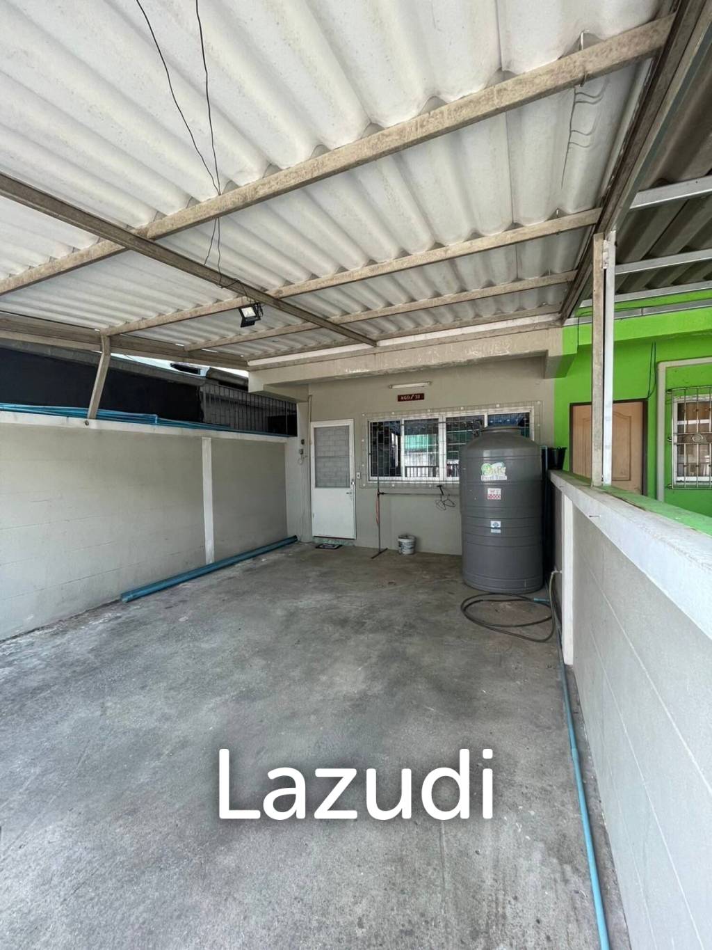 2 Bedrooms Townhouse For Sale in Fah Thai Project