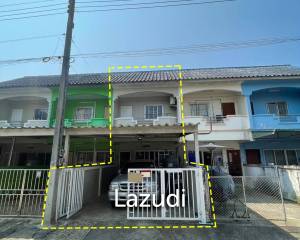 2 Bedrooms Townhouse For Sale in Fah Thai Project