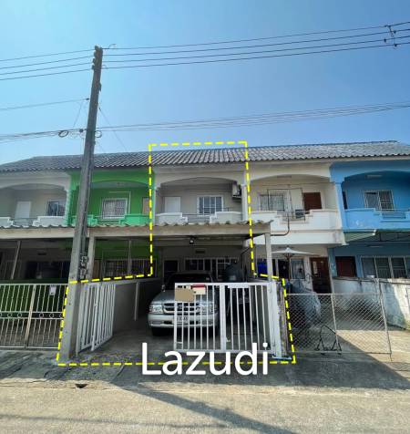 2 Bedrooms Townhouse For Sale in Fah Thai Project