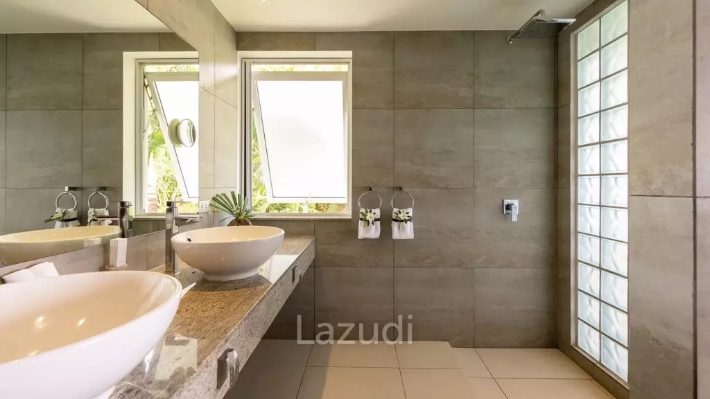 A Private Luxury Retreat with Stunning Ocean Views