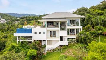 A Private Luxury Retreat with Stunning Ocean Views