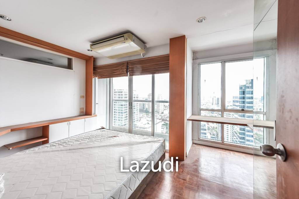 3 Bedroom 2 Bathroom 114 SQ.M Silom Suite