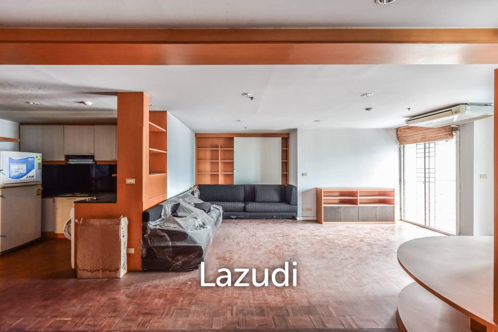 3 Bedroom 2 Bathroom 114 SQ.M Silom Suite