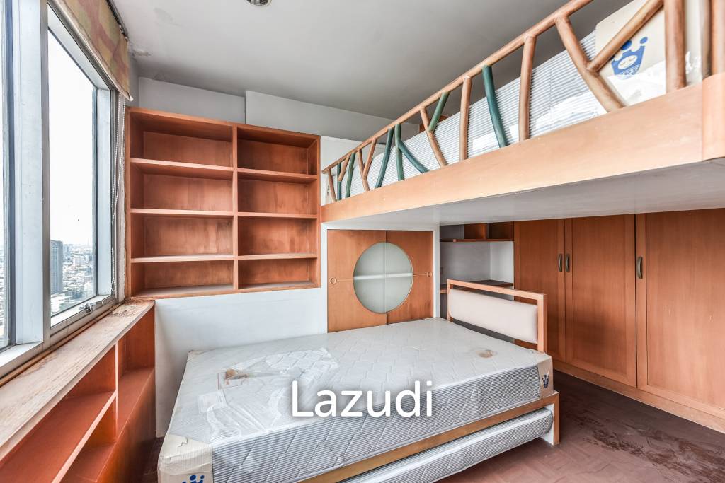 3 Bedroom 2 Bathroom 114 SQ.M Silom Suite