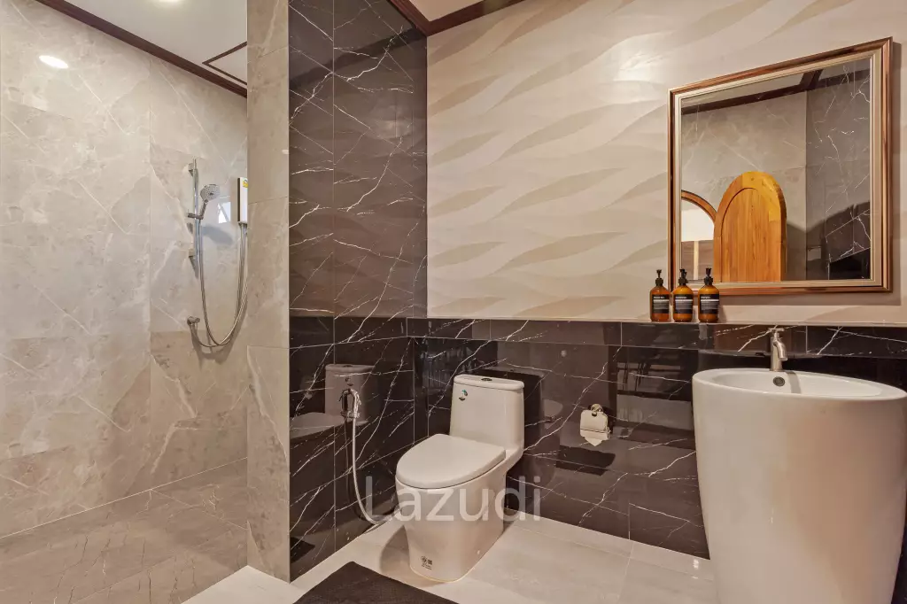 5 Beds 6 Baths 200 SQ.M. Luxury Pool Villa