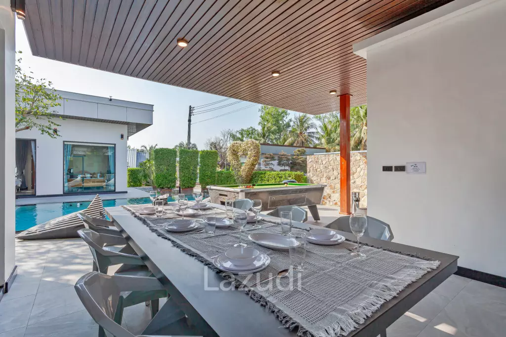 5 Beds 6 Baths 200 SQ.M. Luxury Pool Villa