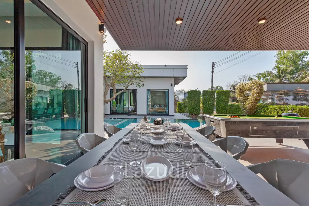 5 Beds 6 Baths 200 SQ.M. Luxury Pool Villa