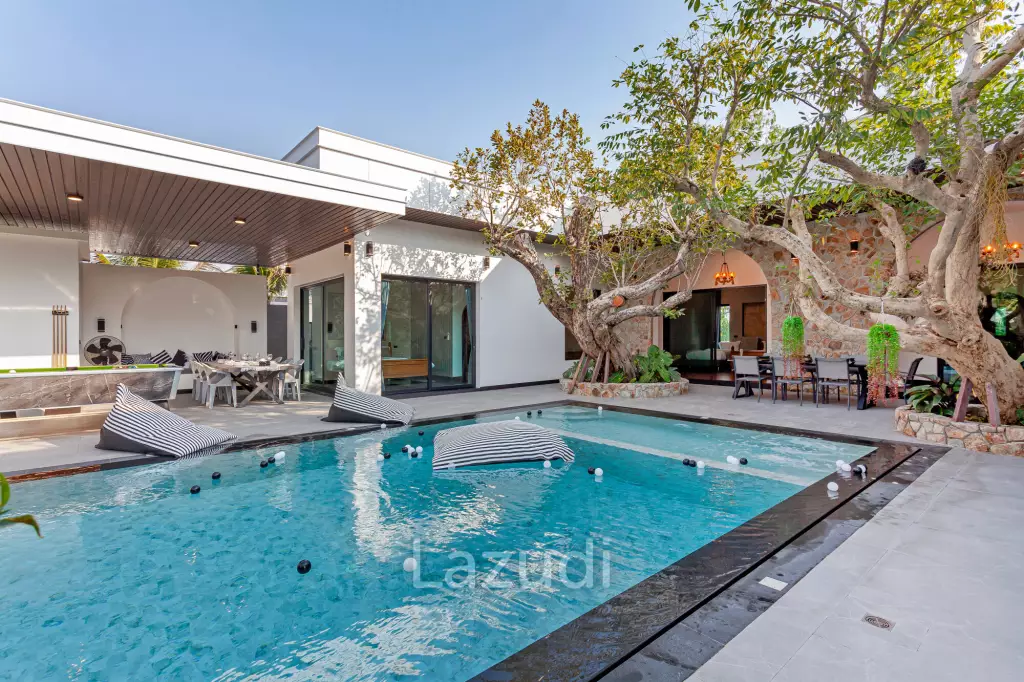 5 Beds 6 Baths 200 SQ.M. Luxury Pool Villa