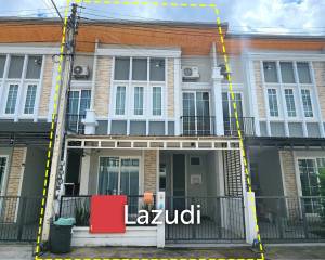 4 Bedrooms Townhouse For Sale in Golden Village Ban Du