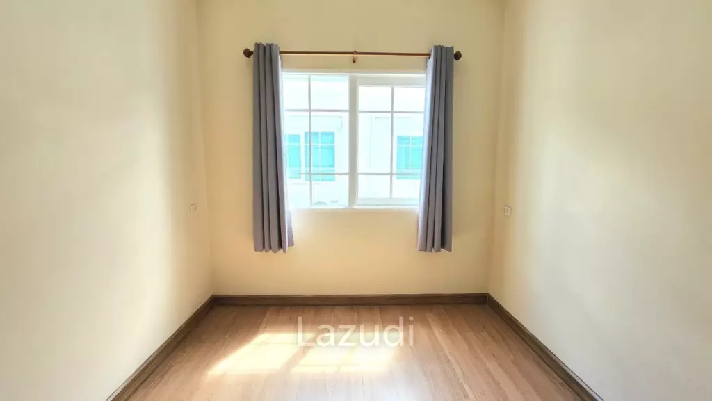 ขายทาวน์เฮ้าส์ 2 ห้องนอน ในโครงการโกลเด้น วิลเลจ บ้านดู่