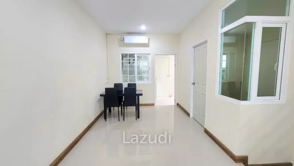 ขายทาวน์เฮ้าส์ 2 ห้องนอน ในโครงการโกลเด้น วิลเลจ บ้านดู่