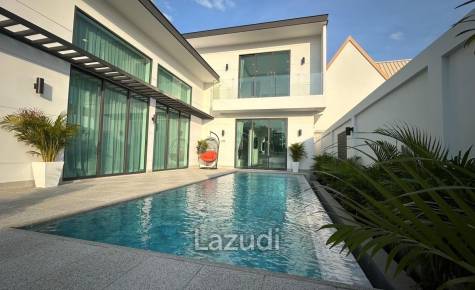 Luxurious 4-Bedroom 407.9 SQ.M Villa in Layan Chak Nok
