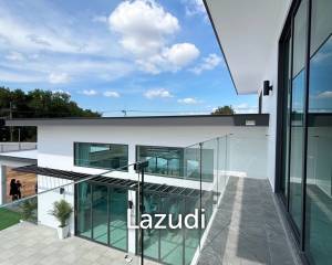 Luxurious 4-Bedroom 407.9 SQ.M Villa in Layan Chak Nok