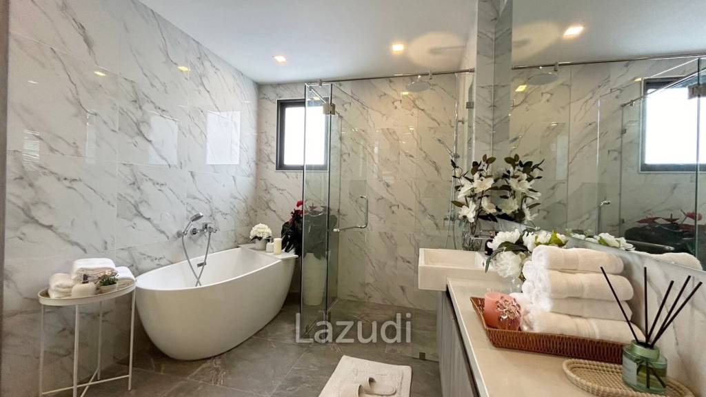 Luxurious 4-Bedroom 407.9 SQ.M Villa in Layan Chak Nok