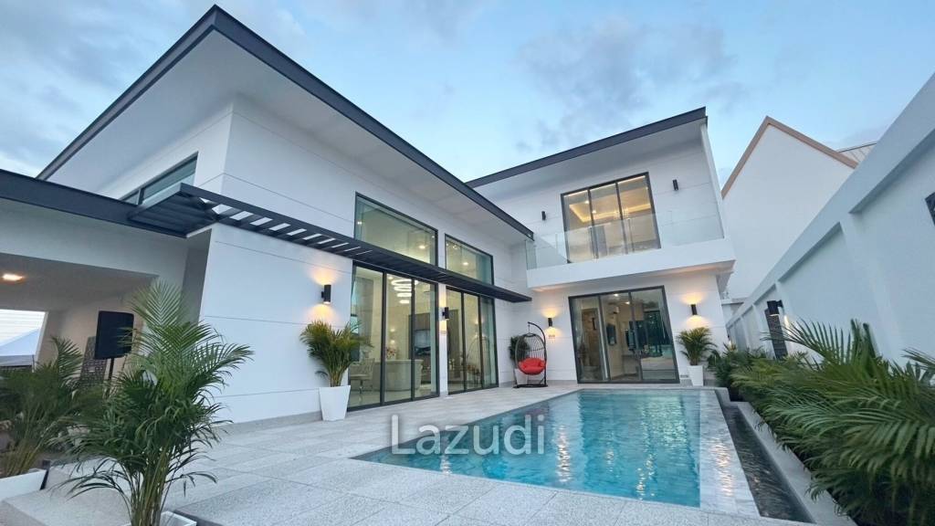 Luxurious 4-Bedroom 407.9 SQ.M Villa in Layan Chak Nok