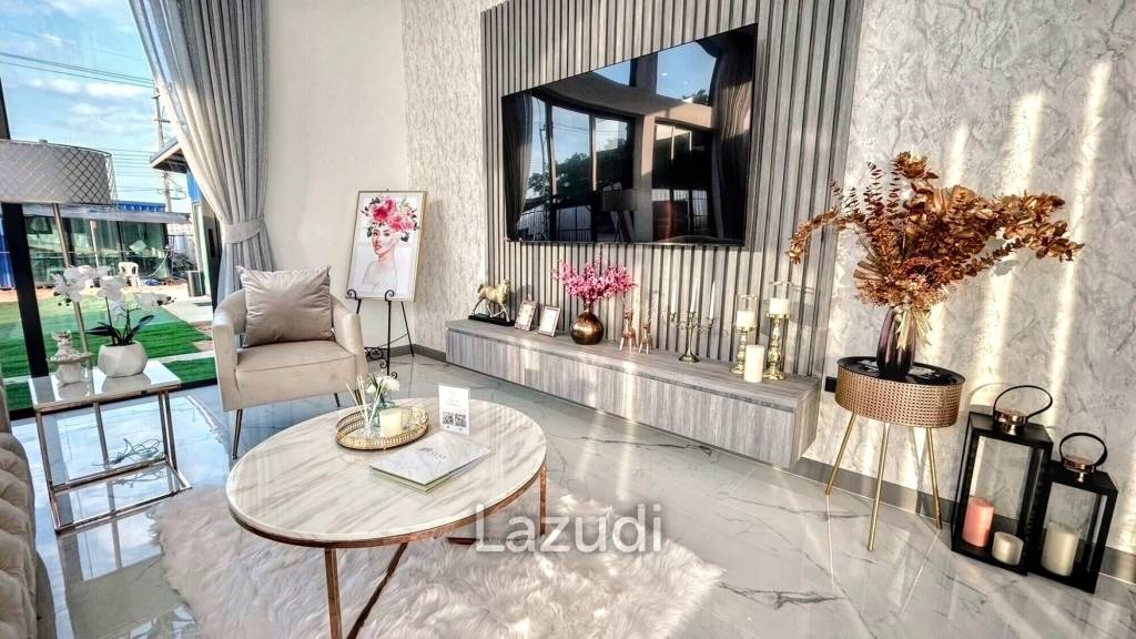 Luxurious 4-Bedroom 407.9 SQ.M Villa in Layan Chak Nok
