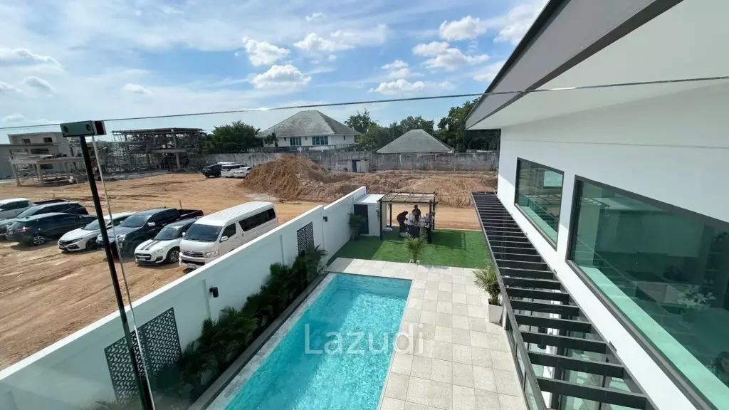 Luxurious 4-Bedroom 396.02 SQ.M Villa in Layan Chak Nok
